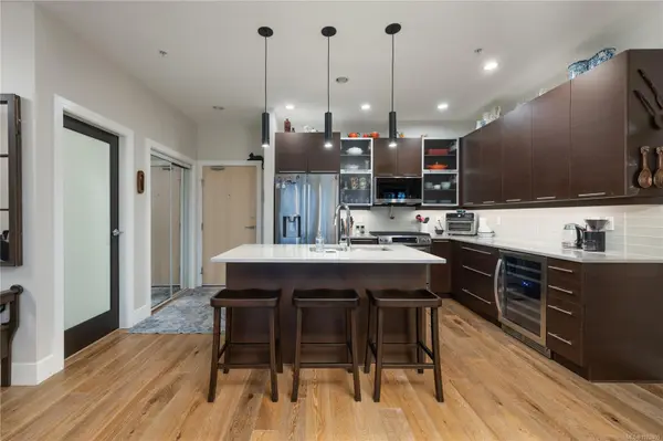 Langford, BC V9B 3S7,2850 Aldwynd Rd #203