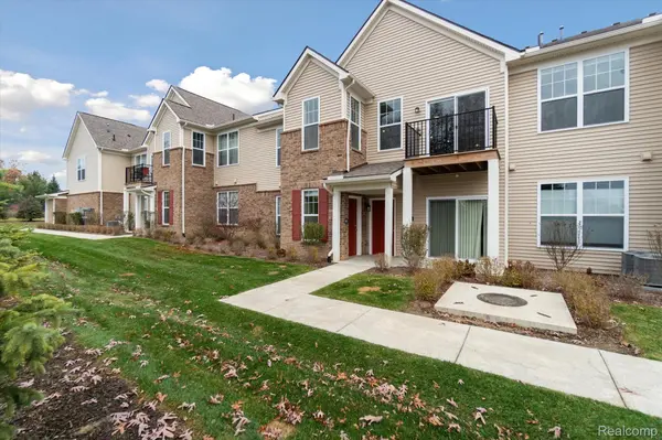 Howell, MI 48855,9804 RIDGE RUN ST #57