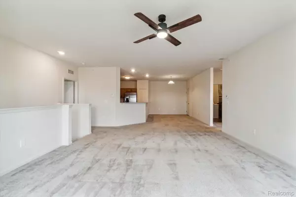 Howell, MI 48855,9804 RIDGE RUN ST #57