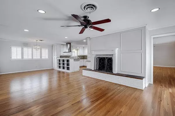 Fort Worth, TX 76116,1820 Ridgmar Boulevard