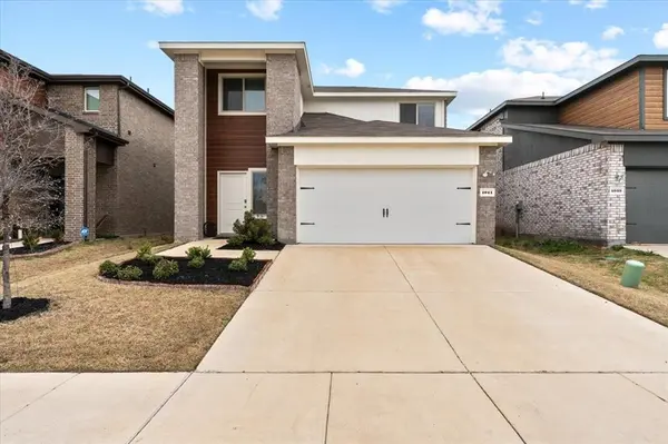 1041 Old Oaks Drive, Forney, TX 75126