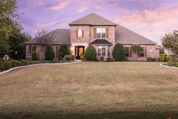 303 Lago Grande Trail, Wylie, TX 75098