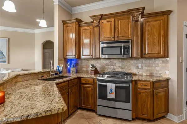 Benton, LA 71006,307 Newport Lane