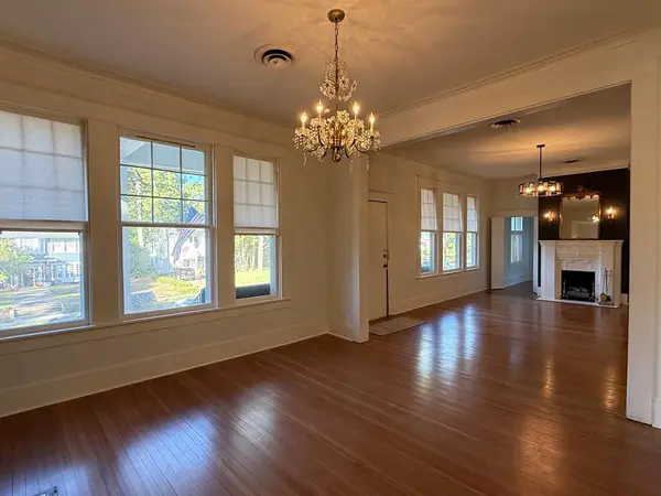 Shreveport, LA 71106,957 Unadilla Street