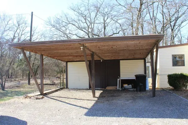 Quinlan, TX 75474,2629 Fox Point Road