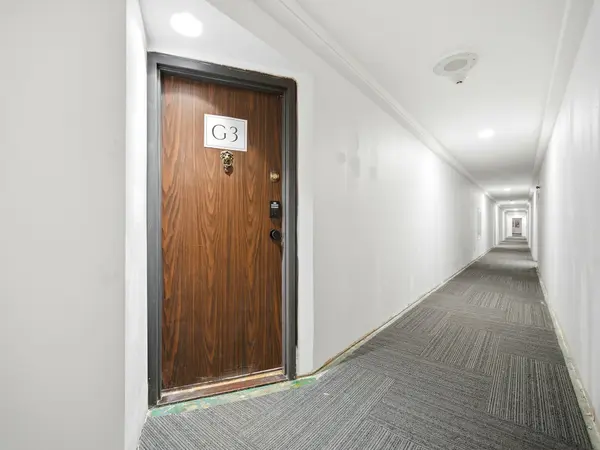 Toronto W08, ON M9C 4X8,296 Mill RD #G3