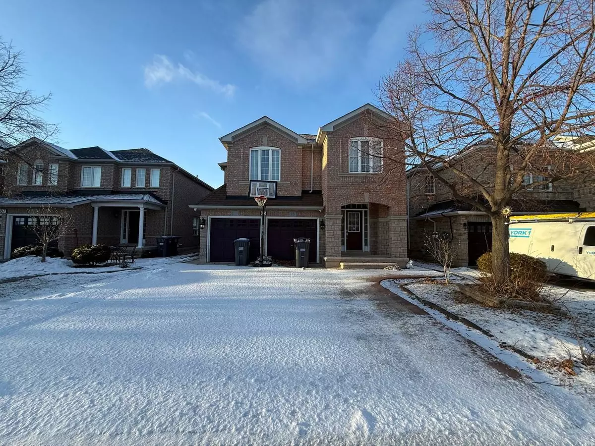 Brampton, ON L7A 3R5,85 Botavia Downs N