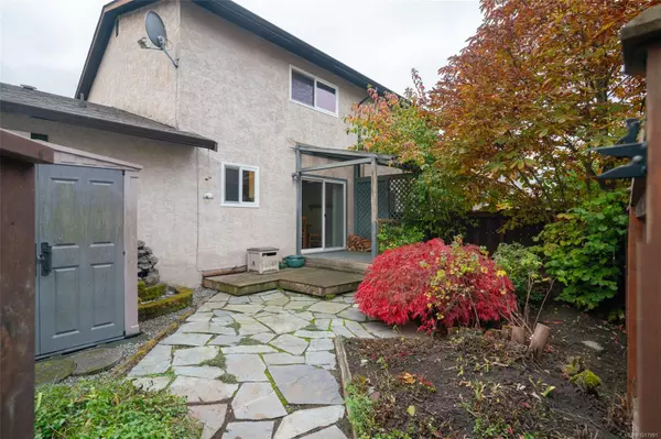 Duncan, BC V9L 2M9,1090 Marchmont Rd #7