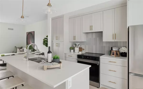 Victoria, BC V8R 4L5,2538 Shelbourne St #7