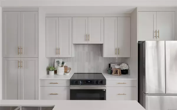 Victoria, BC V8R 4L5,2538 Shelbourne St #7