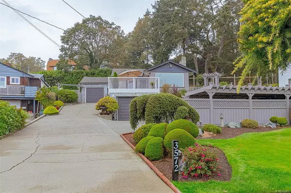 Saanich, BC V8P 3Z1,3572 Cedar Hill Rd