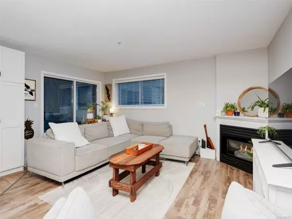 Esquimalt, BC V9A 3M5,873 Esquimalt Rd #106