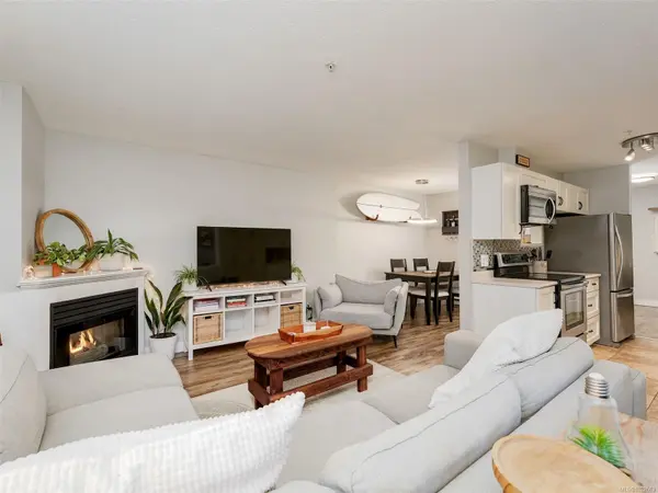 Esquimalt, BC V9A 3M5,873 Esquimalt Rd #106