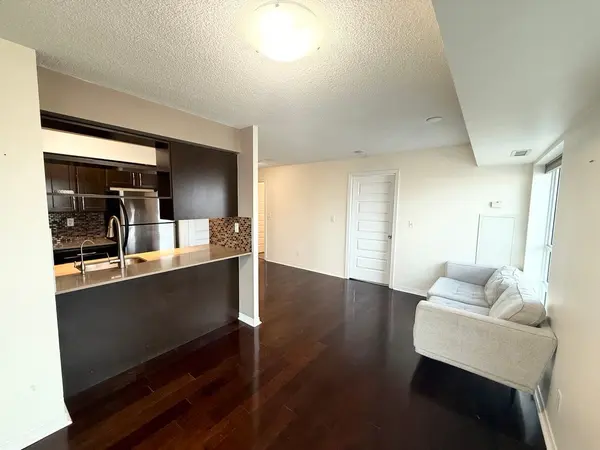 Brampton, ON L6W 0A9,215 Queen St E ST E #1903