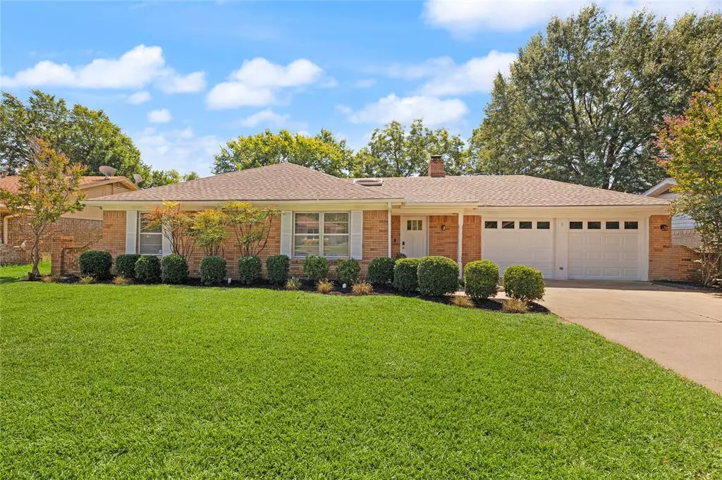 Arlington, TX 76012,1506 Ridgeview Drive