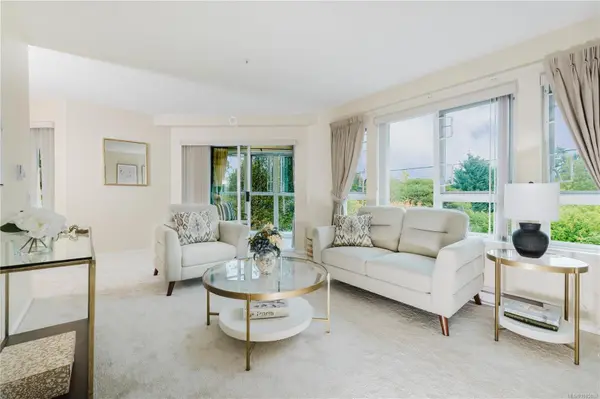 Saanich, BC V8P 5T7,1521 Church Ave #305