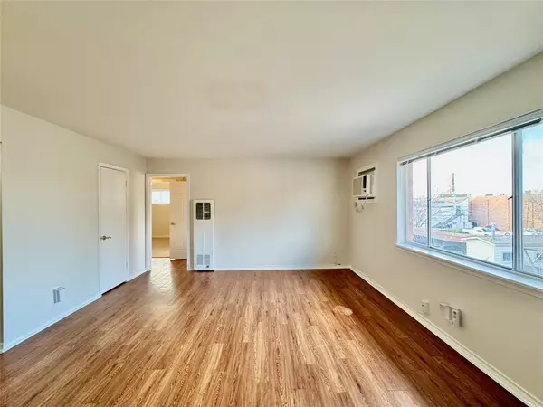 Dallas, TX 75206,5717 Mccommas Boulevard #H