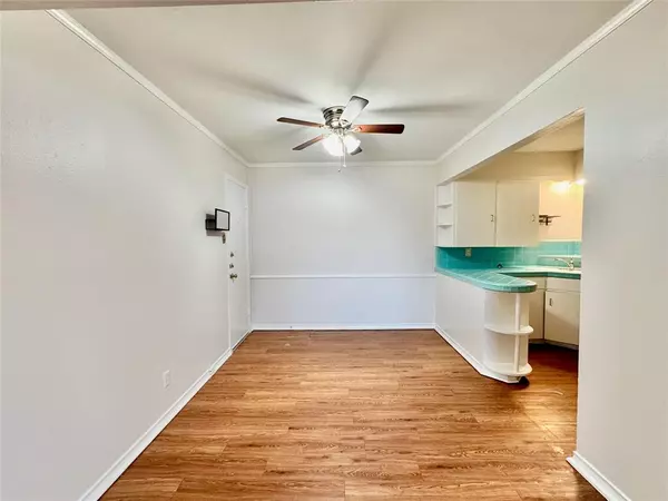 Dallas, TX 75206,5717 Mccommas Boulevard #H