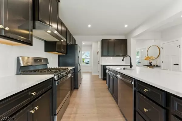 Roxbury Twp., NJ 07850,37 Esposito Ln