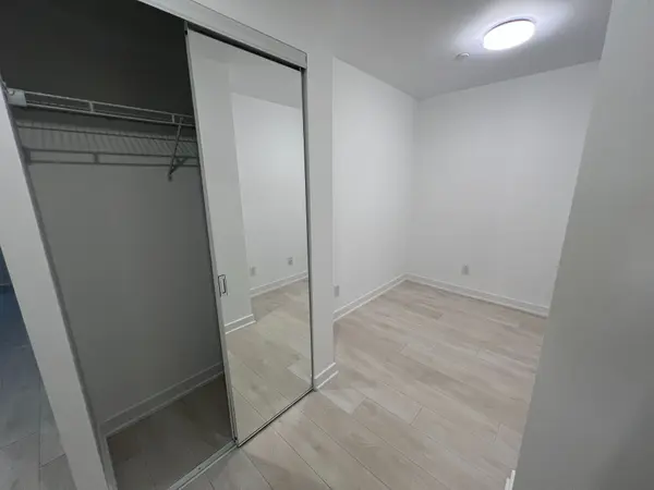 Toronto C08, ON M5A 0W7,5 Defries ST N #208