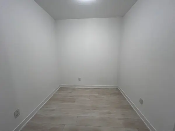 Toronto C08, ON M5A 0W7,5 Defries ST N #208