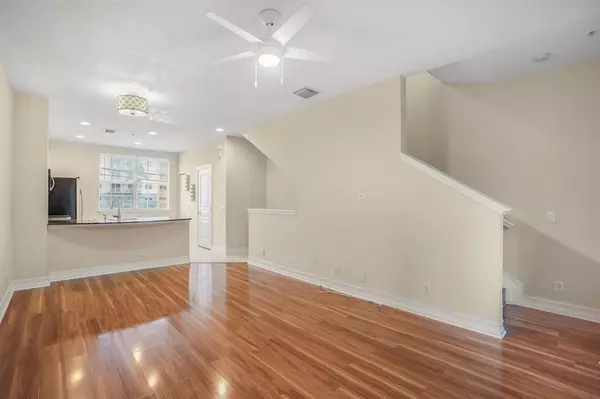 Fort Lauderdale, FL 33301,438 NE 2nd Ave