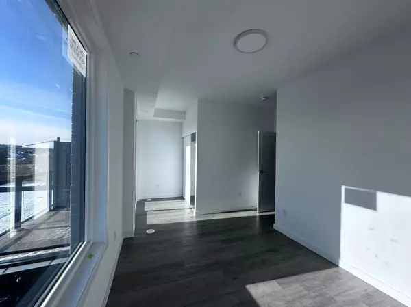 Markham, ON L3S 3R7,30 Markdale LN #12