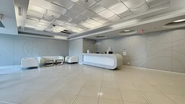 Toronto W10, ON M9W 0C6,80 Esther Lorrie DR #719