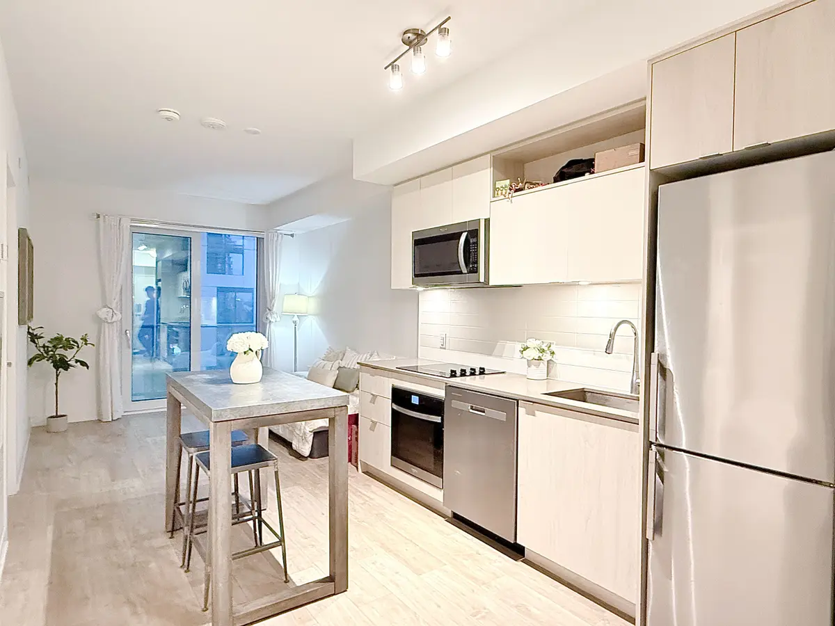 Toronto C08, ON M5B 0C7,100 Dalhousie ST #1612