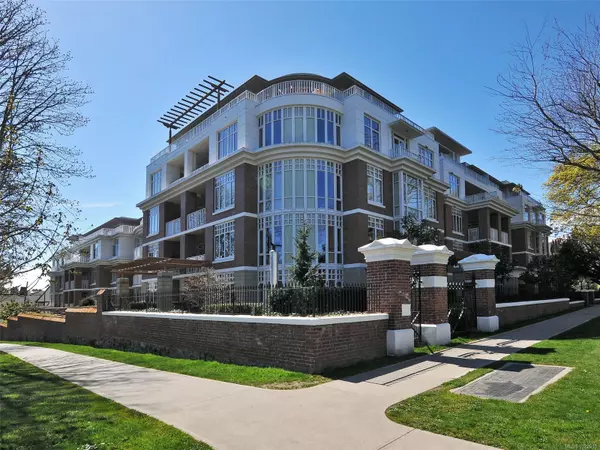 999 Burdett Ave #311, Victoria, BC V8V 3G7