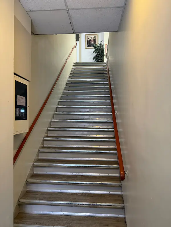 Oshawa, ON L1H 4G2,29 1/2 Simcoe ST S #1A