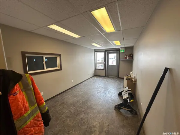 250 North Service ROAD W #9, Moose Jaw, SK S6H 0A3