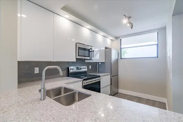 Oakland Park, FL 33309,113 Lake Emerald Dr #201