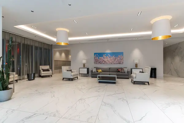 Toronto W01, ON M6S 1A2,1926 Lakeshore BLVD #4010