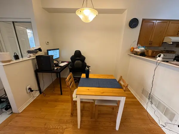 Markham, ON L3R 4G2,12 Cox BLVD ##10