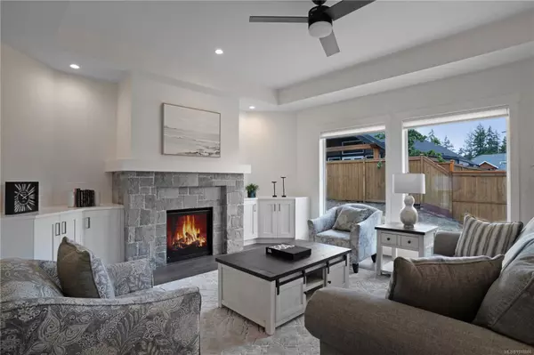 Parksville, BC V9P 1H3,612 Rainbow Way