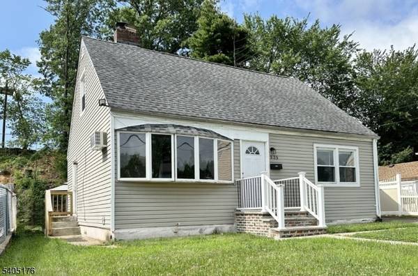 533 S Park Dr, Perth Amboy City, NJ 08861