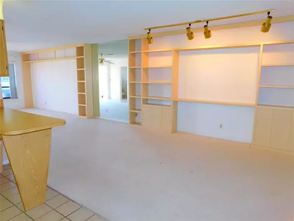 3370 Beau Rivage Dr #2-A, Pompano Beach, FL 33064