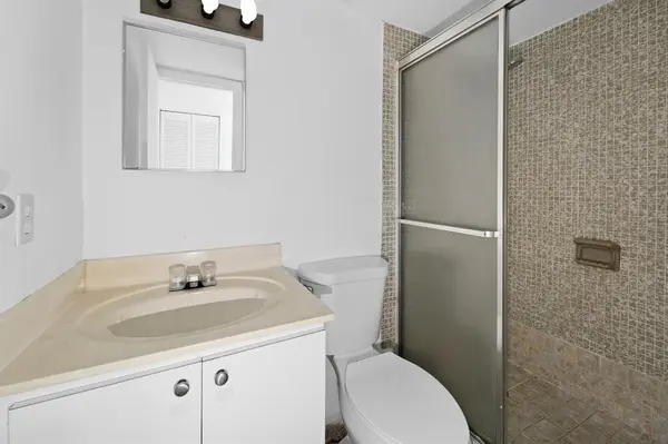 Sunny Isles Beach, FL 33160,250 180th Dr #206