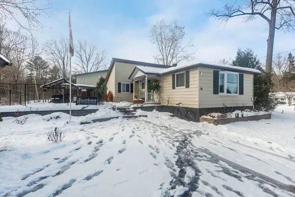 Tay, ON L0K 2A0,18 Sallows DR