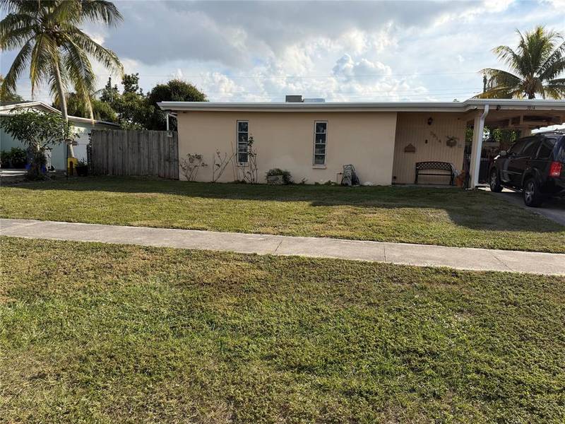 5814 Elder Dr, West Palm Beach, FL 33415
