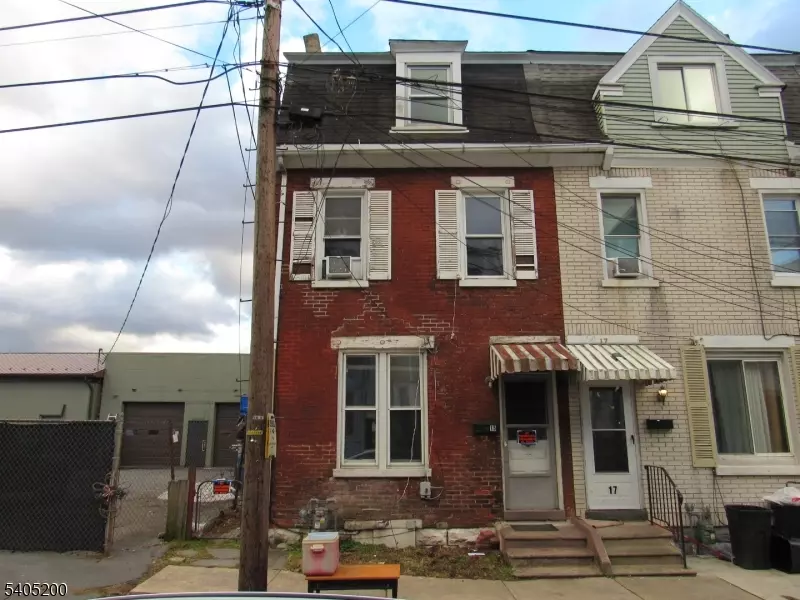 Phillipsburg Town, NJ 08865,15 Reese Ct