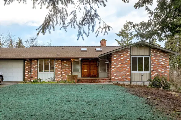 2020 Saltair Pl, Saanich, BC V8N 4T2