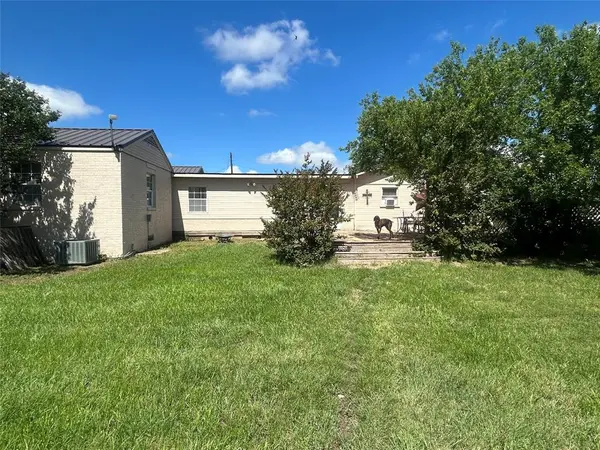 Throckmorton, TX 76483,408 South Street