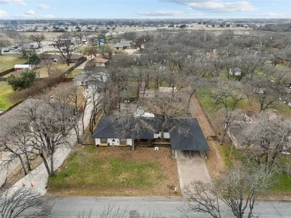 Granbury, TX 76049,2608 Royal Lane