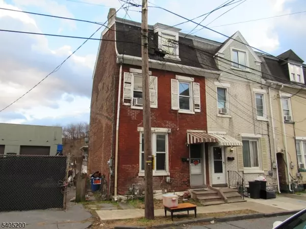 Phillipsburg Town, NJ 08865,15 Reese Ct