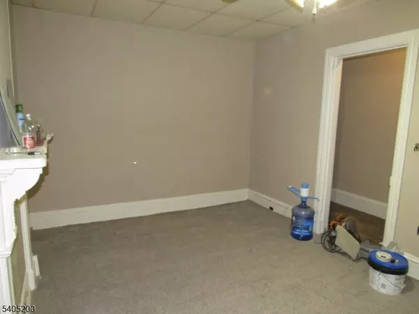 Phillipsburg Town, NJ 08865,15 Reese Ct