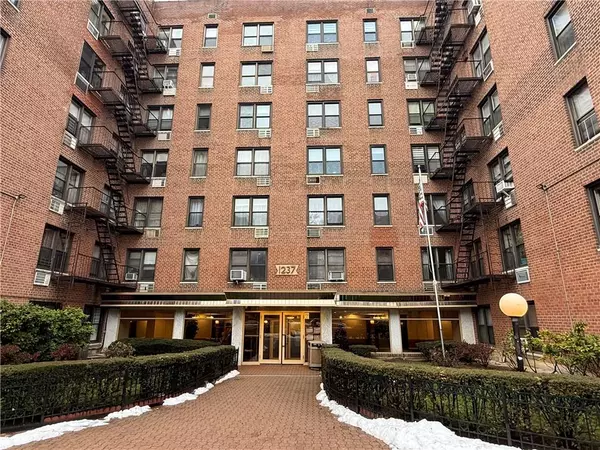 Brooklyn, NY 11235,1237 Avenue Z #5E