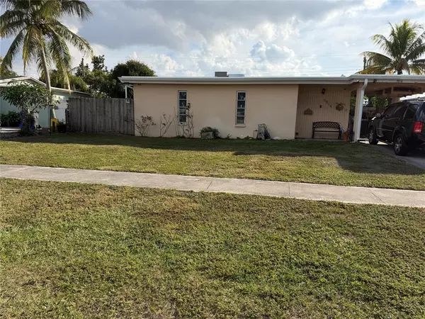 5814 Elder Dr, West Palm Beach, FL 33415