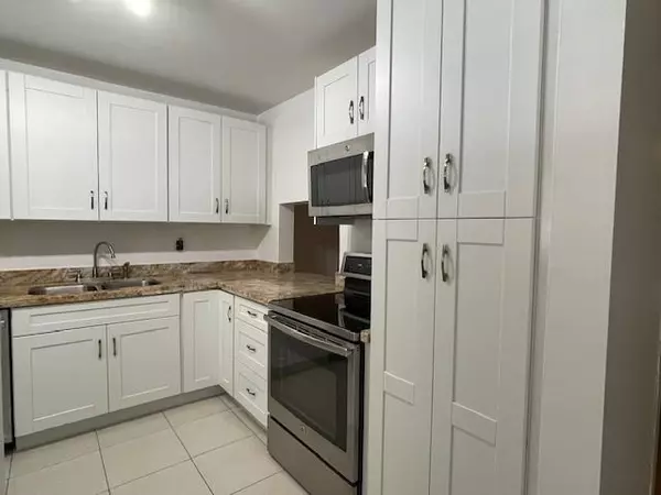 Tamarac, FL 33319,6080 N Sabal Palm Blvd #103